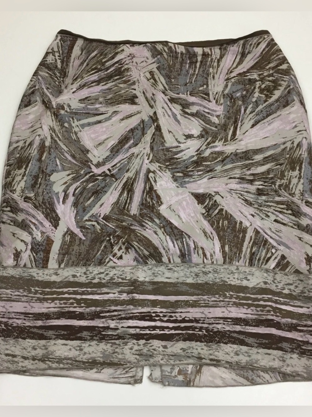BCBG Max 100% silk skirt, size 4